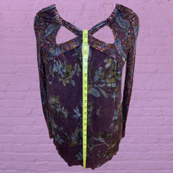 🔮 “Gimmicks” by BKE Purple Long Sleeve Blouse with Front & Back Cutouts 🍂 - Picture 8 of 13